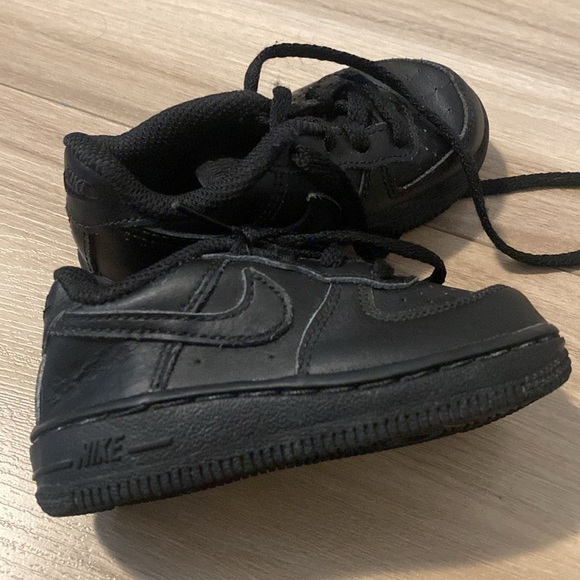 6C Nikes - Picture 3 of 5